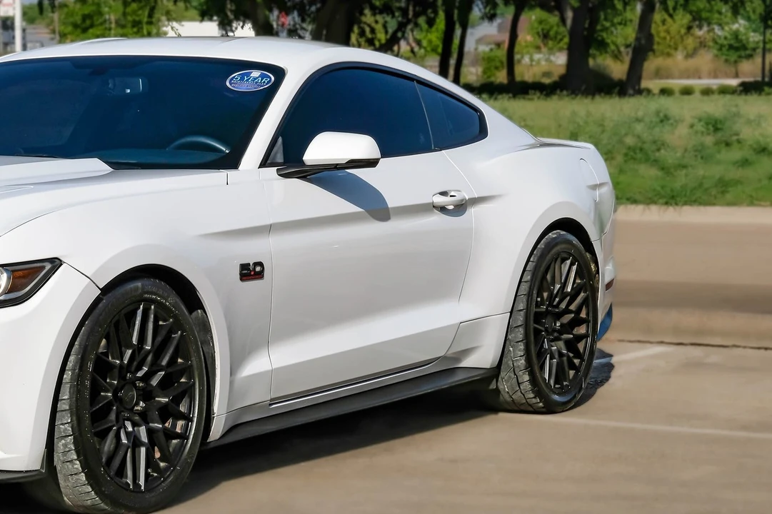 2015 Ford S550 Mustang GT - Image 8 of 31