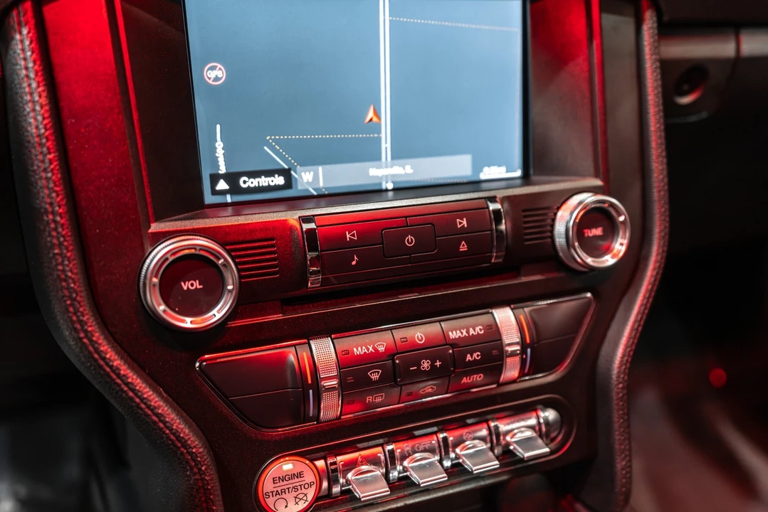 2015 Ford S550 Mustang - Image 16 of 21