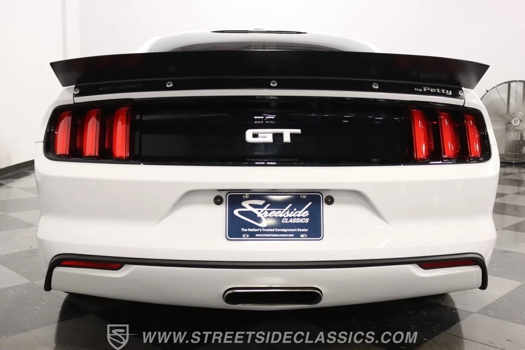 2015 Ford S550 Mustang - Image 12 of 21