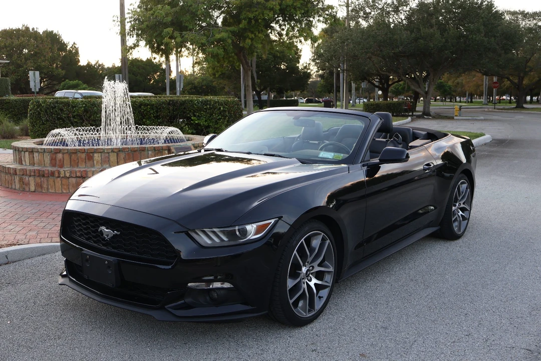 2015 Ford S550 Mustang - Image 2 of 11