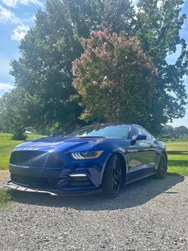 2015 Ford Mustang V6 Coupe 2D