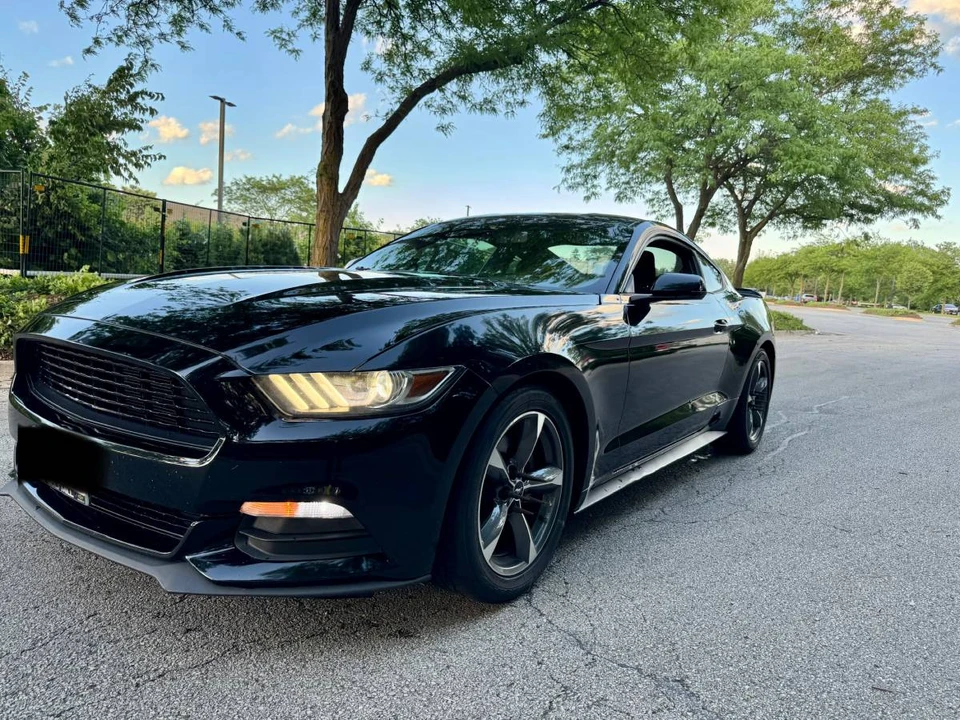 2015 Ford S550 Mustang - Image 2 of 24