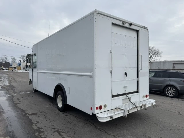 2015 Ford Econoline Van - Image 7 of 13