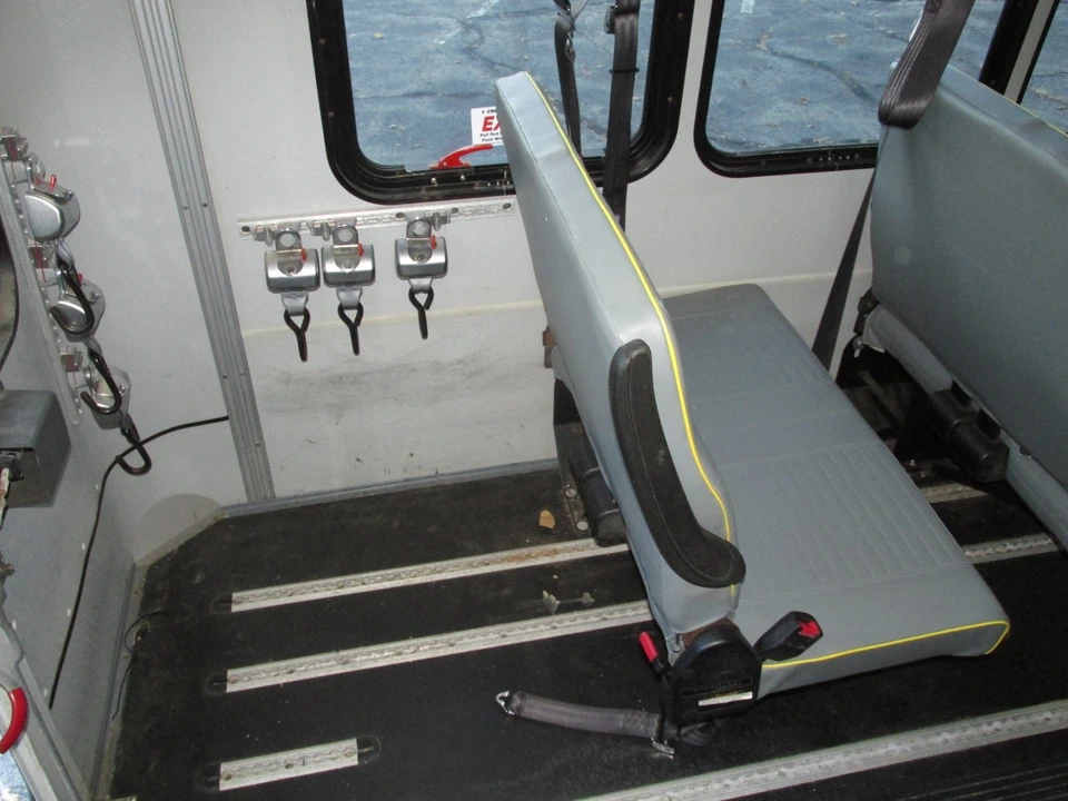 2015 Ford Econoline Van - Image 15 of 21