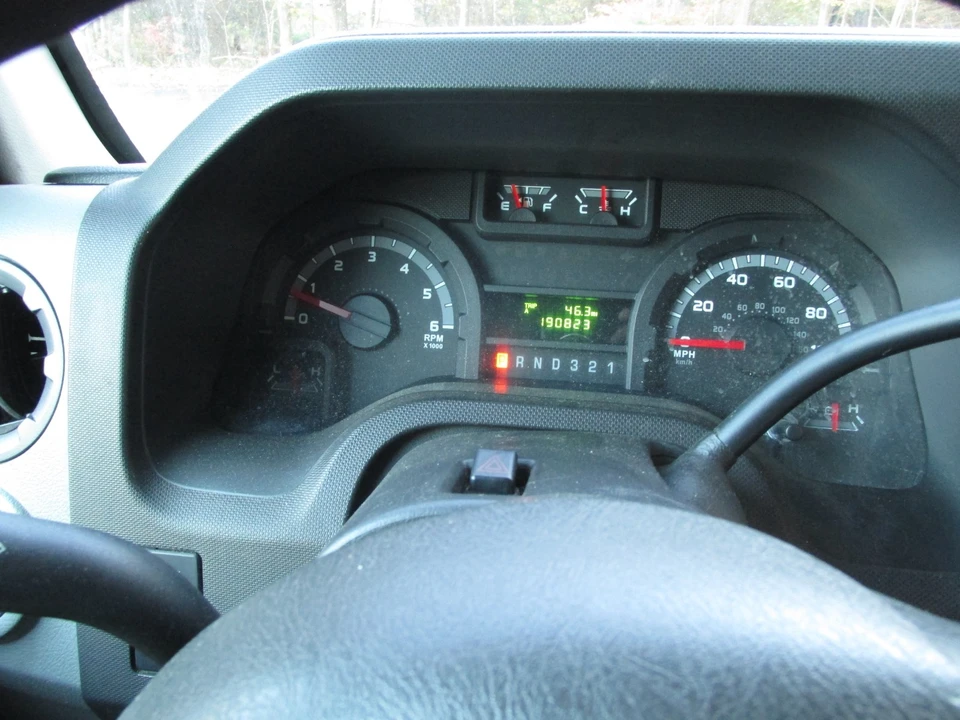2015 Ford Econoline Van - Image 19 of 21