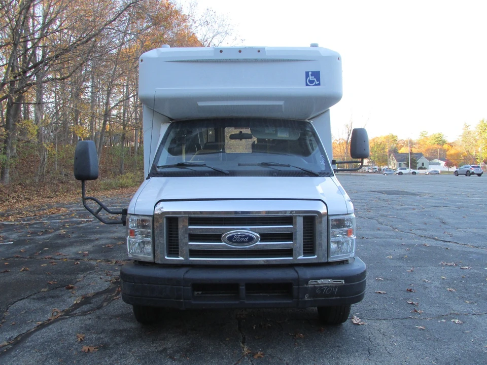 2015 Ford Econoline Van - Image 8 of 21
