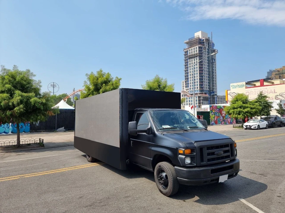 2015 Ford Econoline Van - Image 5 of 8