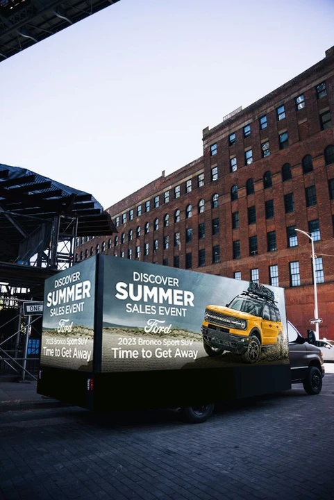 2015 Ford Econoline Van - Image 8 of 8