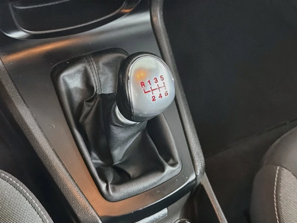 2015 Ford Fiesta - Image 19 of 27
