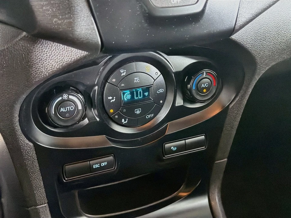 2015 Ford Fiesta - Image 18 of 27
