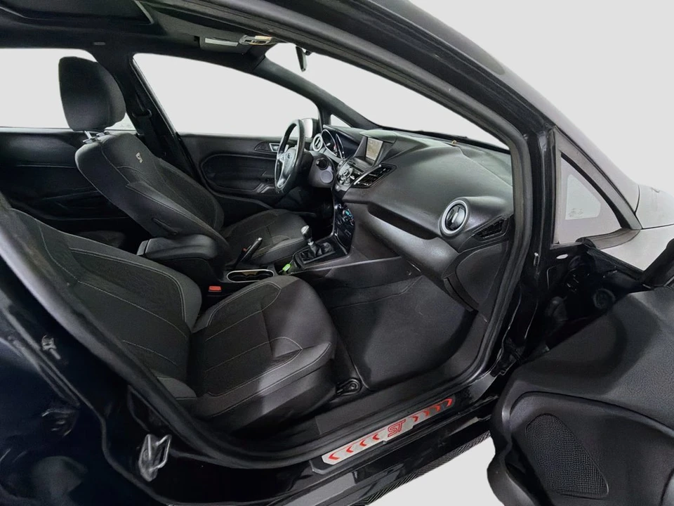 2015 Ford Fiesta - Image 25 of 27