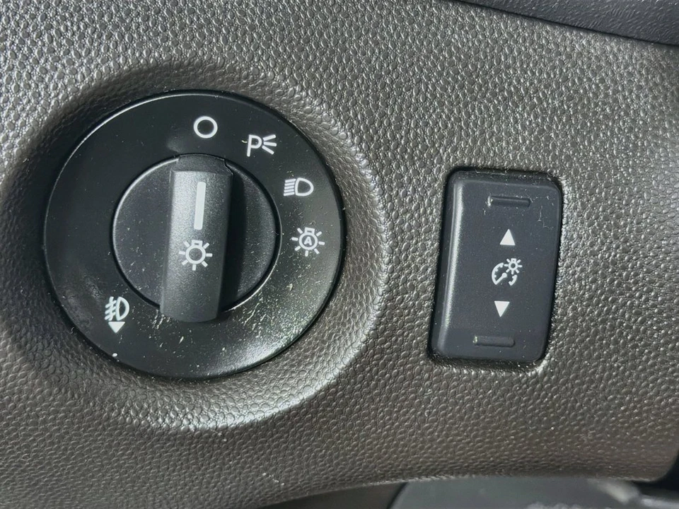 2015 Ford Fiesta - Image 14 of 27