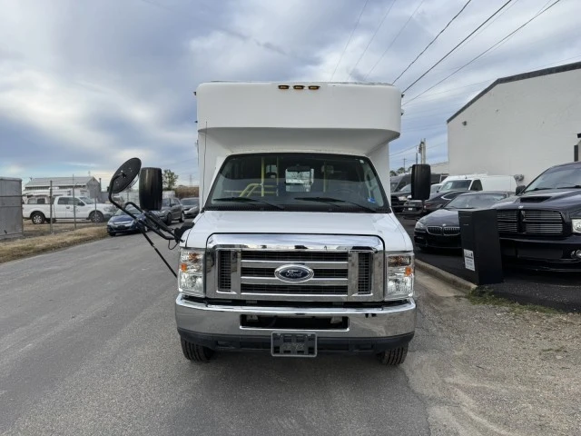 2015 Ford Econoline Van - Image 2 of 14