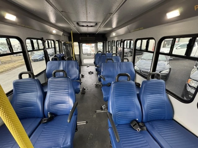 2015 Ford Econoline Van - Image 11 of 14