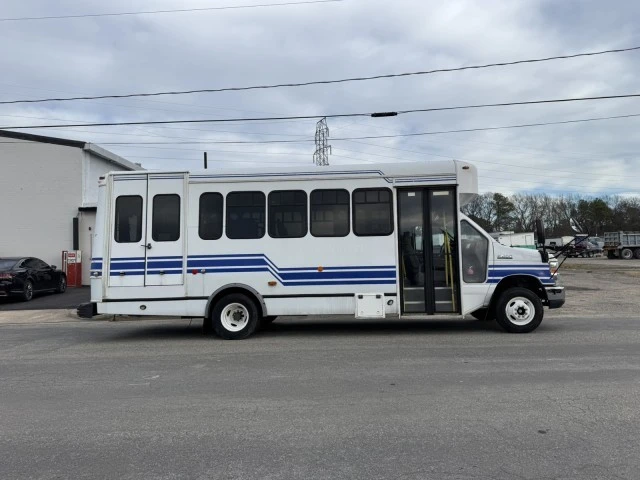 2015 Ford Econoline Van - Image 4 of 14