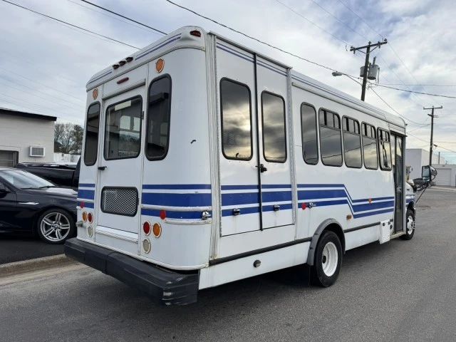 2015 Ford Econoline Van - Image 5 of 14