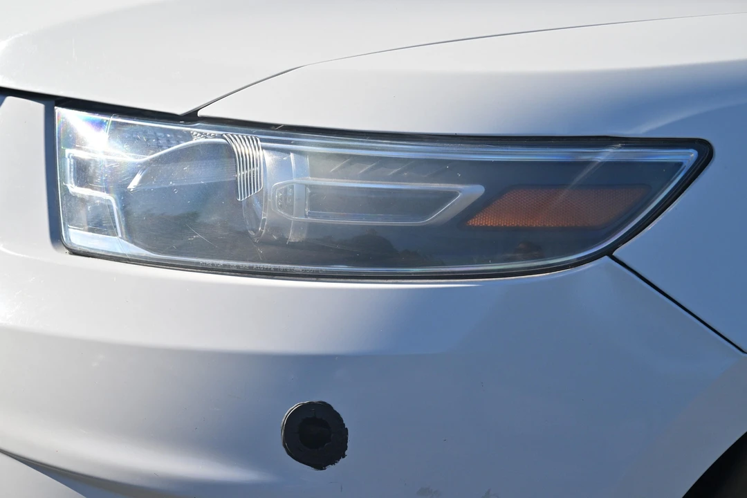 2015 Ford Taurus 6th Gen - Image 25 of 31