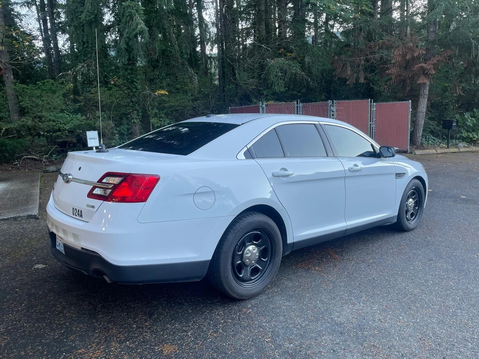 2015 Ford Taurus 6th Gen - Image 13 of 31