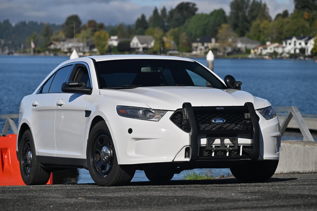 2015 Ford Taurus 6th Gen - Image 16 of 31