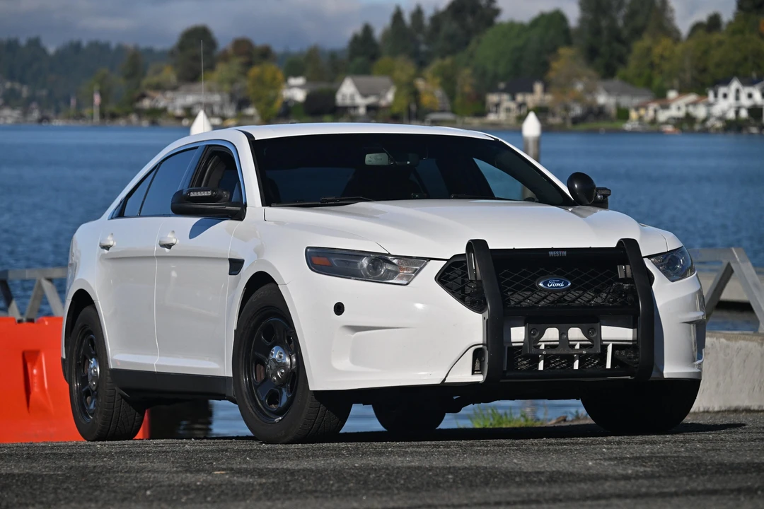 2015 Ford Taurus 6th Gen - Image 15 of 31