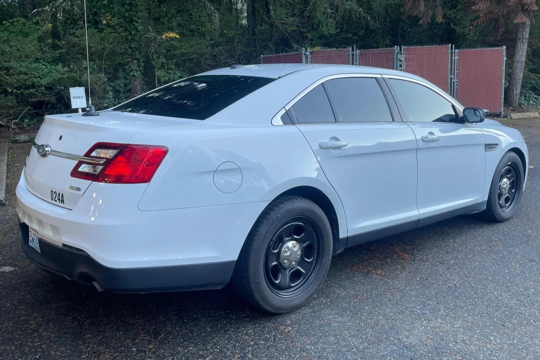 2015 Ford Taurus 6th Gen - Image 4 of 31