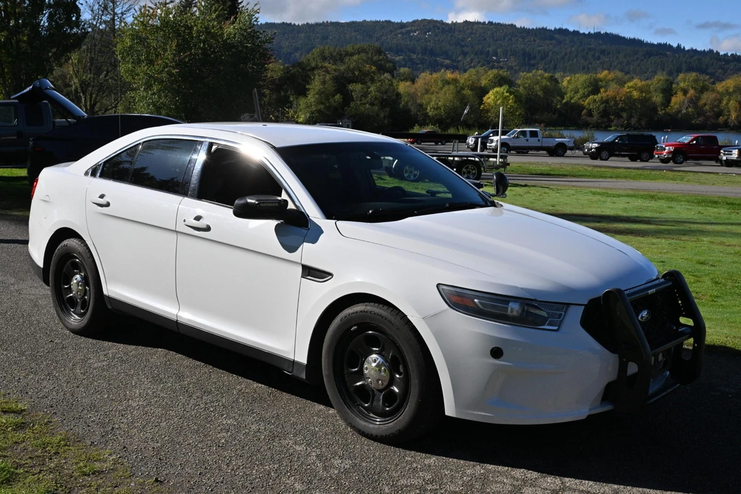 2015 Ford Taurus 6th Gen - Image 17 of 31