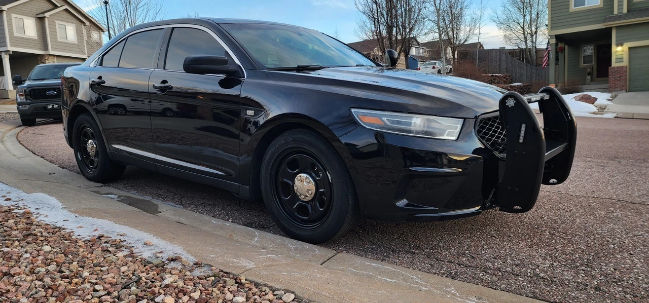 2015 Ford Taurus 6th Gen - Image 2 of 17