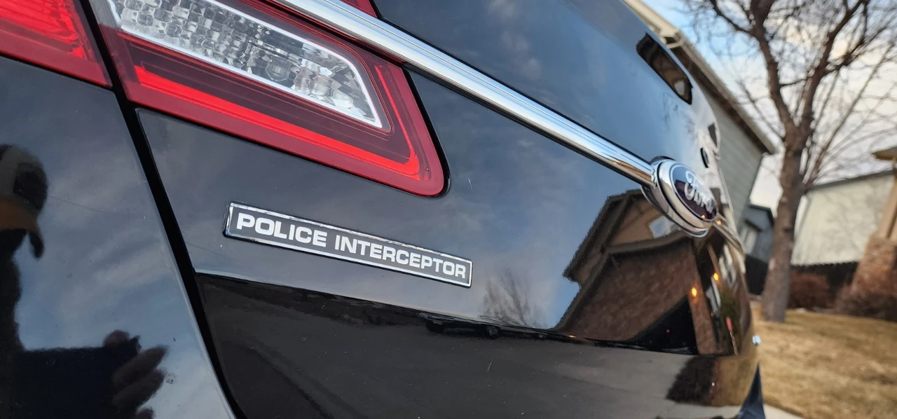 2015 Ford Taurus 6th Gen - Image 6 of 17