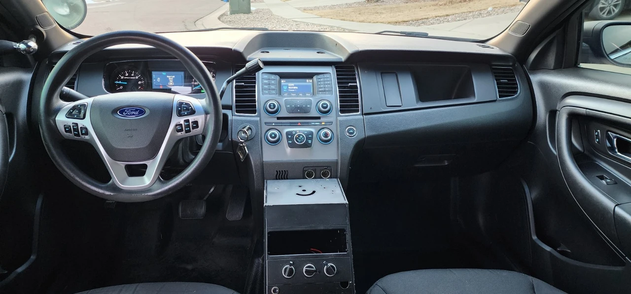 2015 Ford Taurus 6th Gen - Image 9 of 17