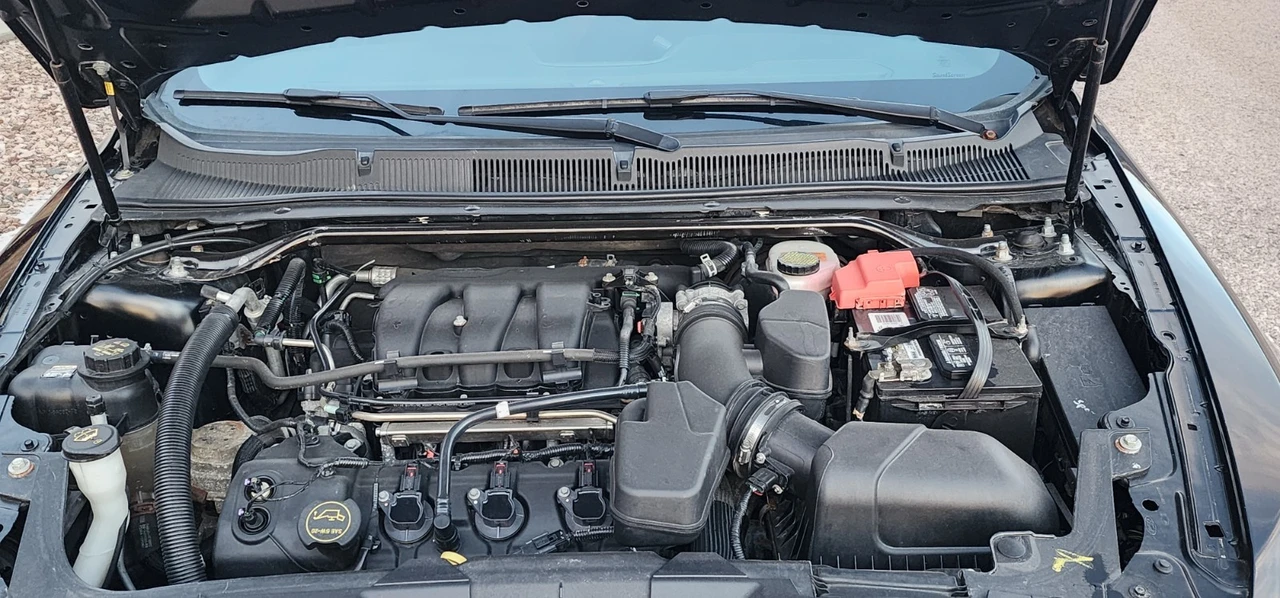 2015 Ford Taurus 6th Gen - Image 13 of 17