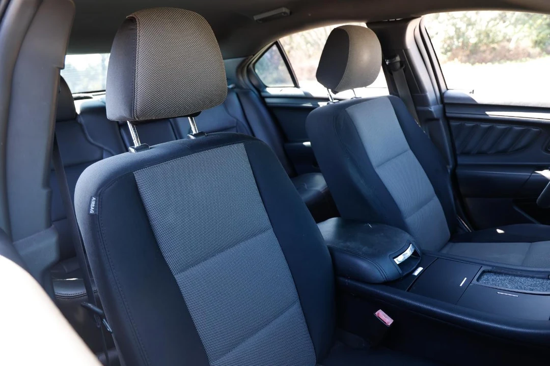 2015 Ford Taurus 6th Gen - Image 16 of 21