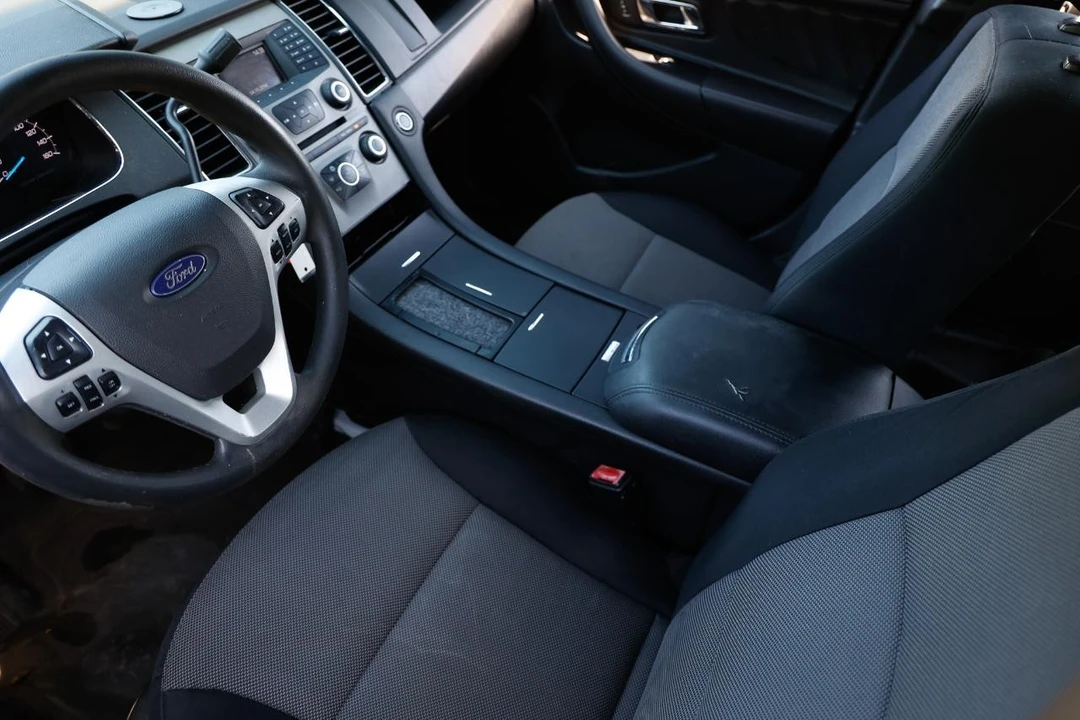 2015 Ford Taurus 6th Gen - Image 4 of 21