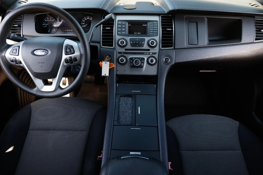 2015 Ford Taurus 6th Gen - Image 2 of 21