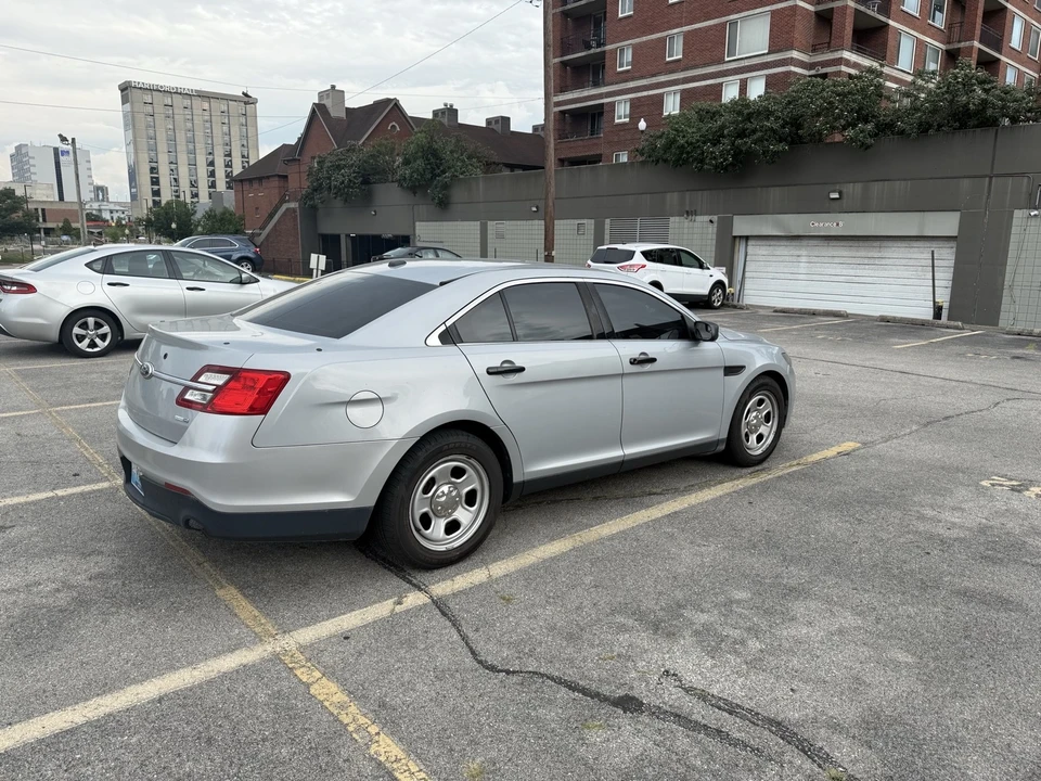 2015 Ford Taurus - Image 6 of 17