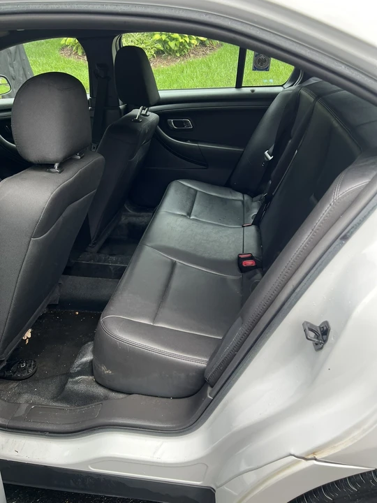 2015 Ford Taurus 6th Gen - Image 17 of 31