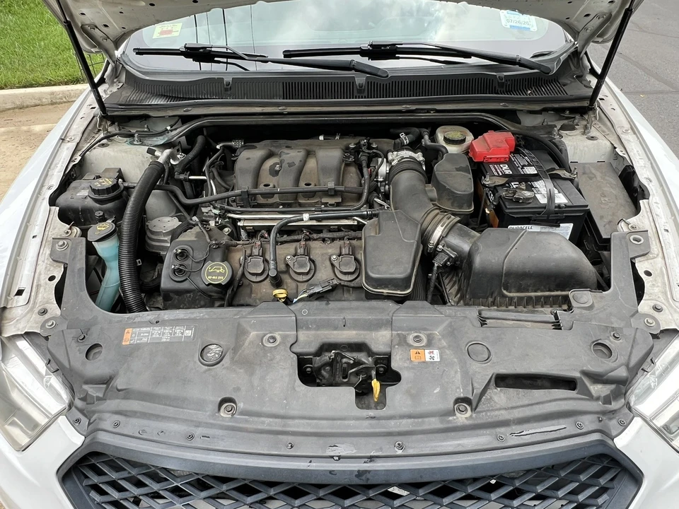 2015 Ford Taurus 6th Gen - Image 19 of 31