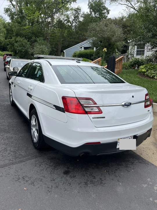 2015 Ford Taurus 6th Gen - Image 29 of 31