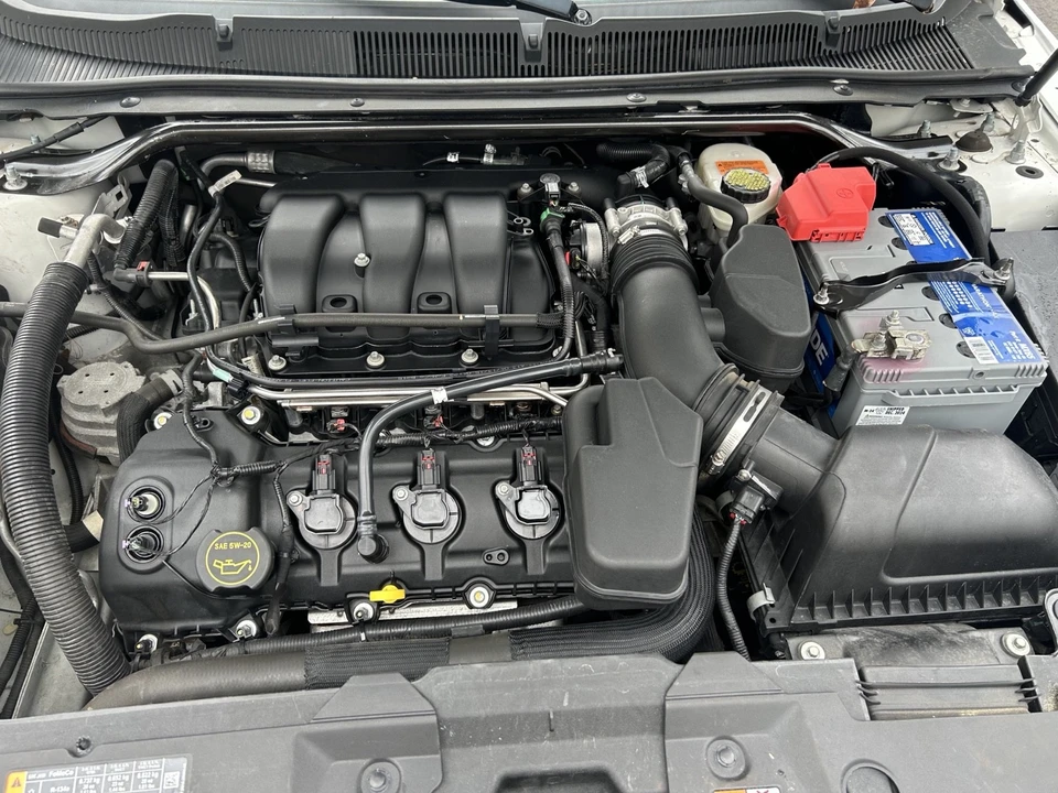 2015 Ford Taurus 6th Gen - Image 11 of 12