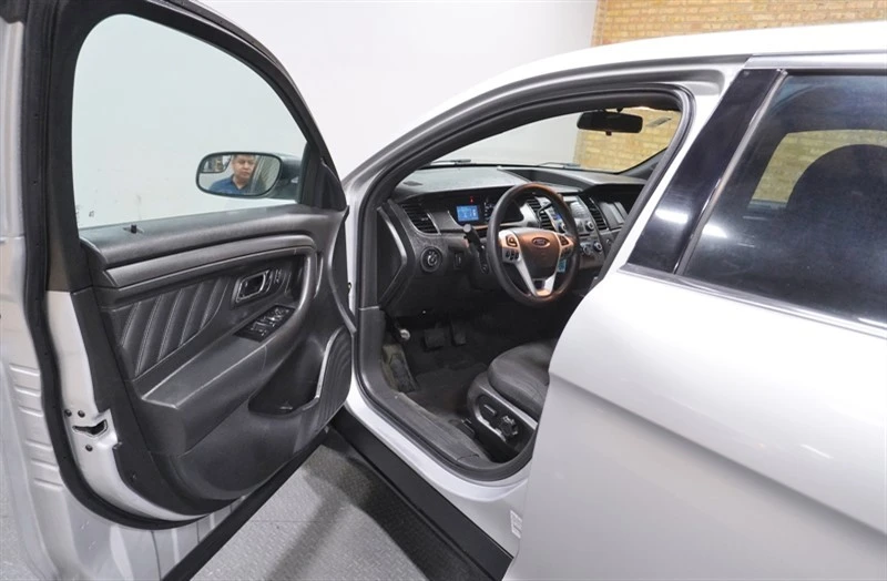 2015 Ford Taurus 6th Gen - Image 21 of 21