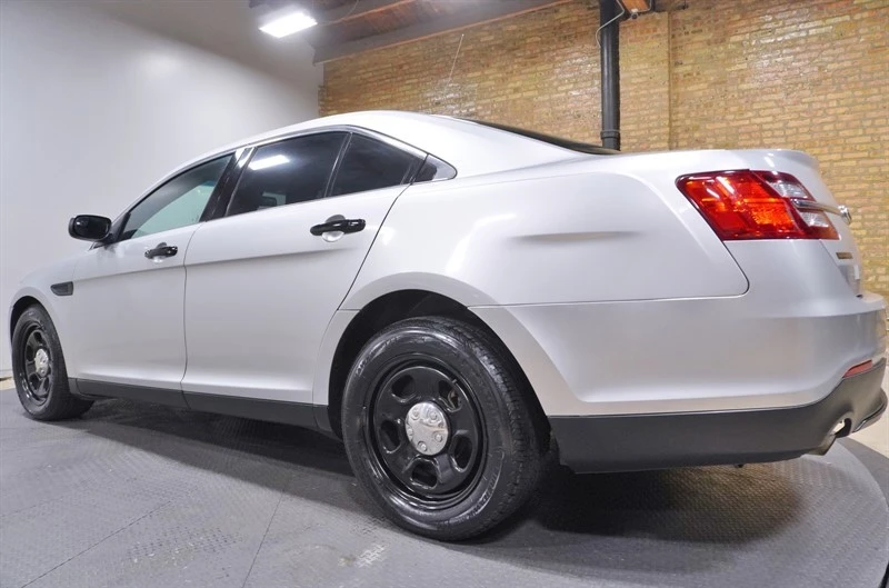 2015 Ford Taurus 6th Gen - Image 18 of 21