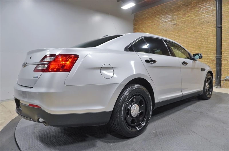 2015 Ford Taurus 6th Gen - Image 10 of 21