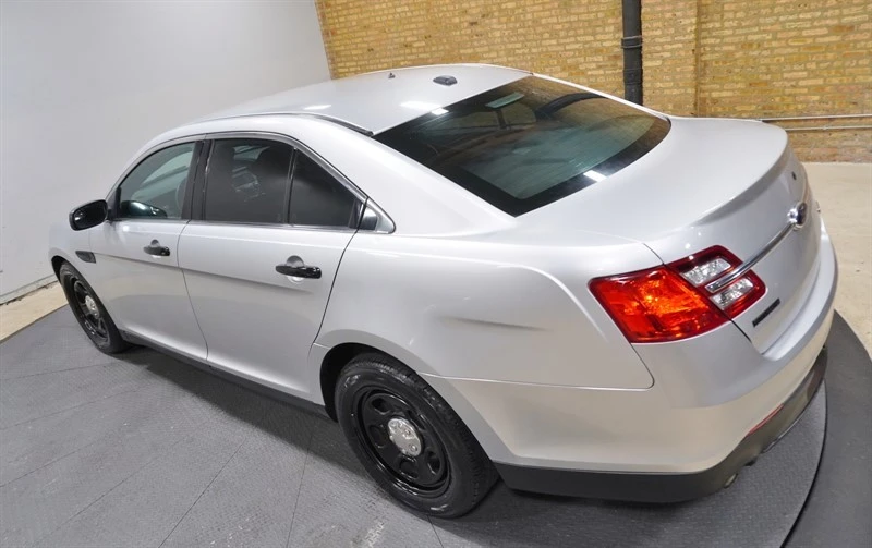 2015 Ford Taurus 6th Gen - Image 17 of 21