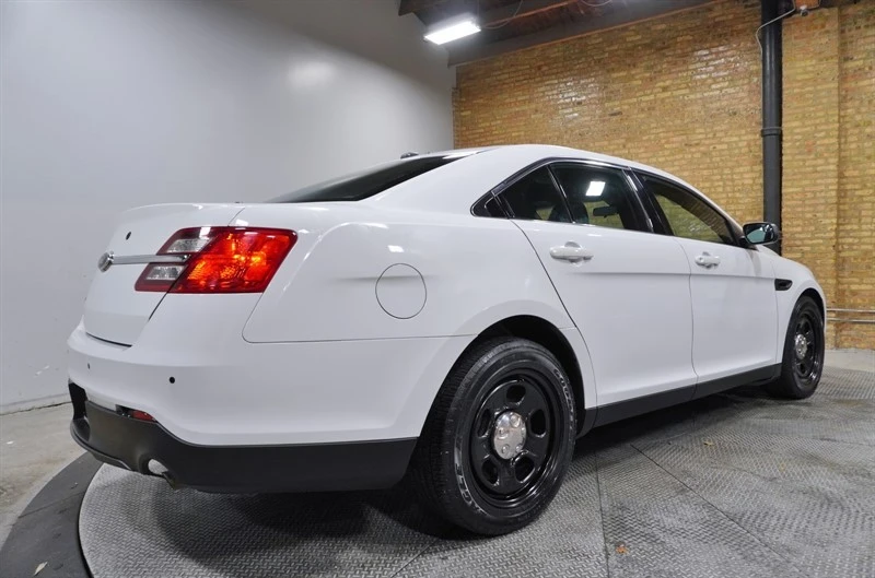 2015 Ford Taurus 6th Gen - Image 10 of 12