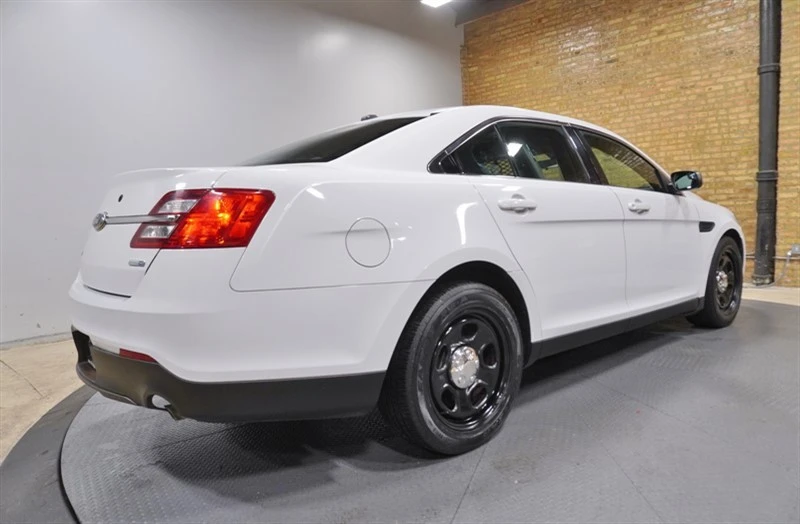 2015 Ford Taurus 6th Gen - Image 10 of 21