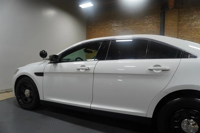 2015 Ford Taurus 6th Gen - Image 18 of 21