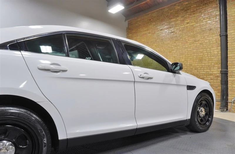 2015 Ford Taurus 6th Gen - Image 13 of 31