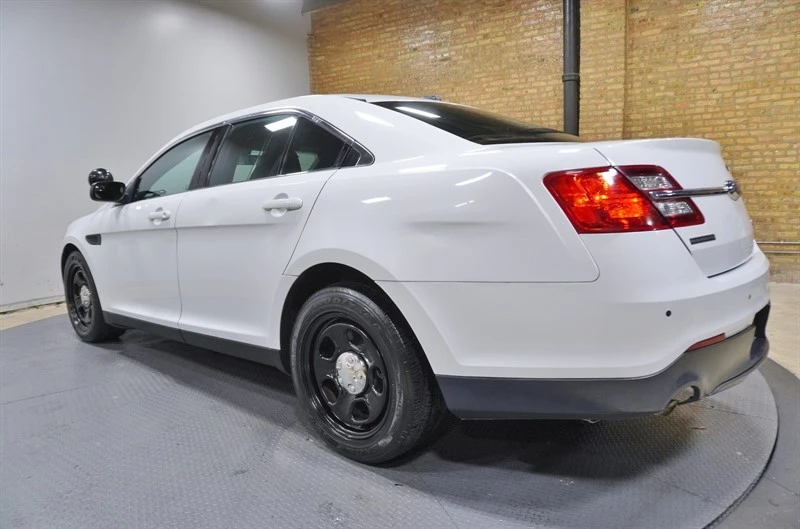 2015 Ford Taurus 6th Gen - Image 16 of 31