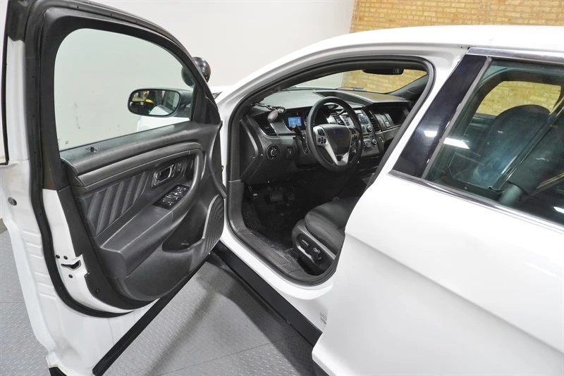 2015 Ford Taurus 6th Gen - Image 21 of 31