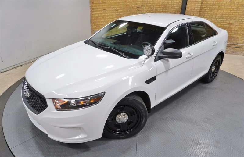 2015 Ford Taurus 6th Gen - Image 2 of 31