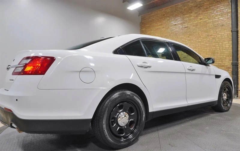 2015 Ford Taurus 6th Gen - Image 14 of 21